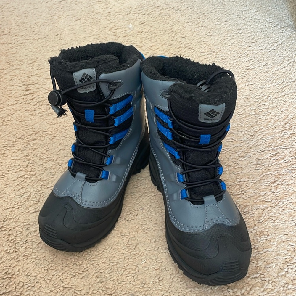 LIKE NEW! Columbia after ski boots for kids
